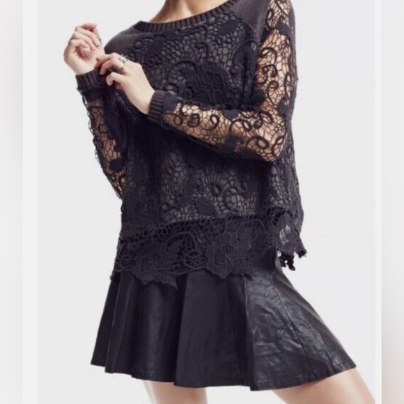 Free People Tops - Free People Sweater Womens Size S Dark Grey Lace Sleeve Open Back Artsy Boho